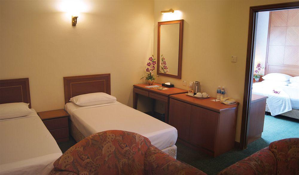 Orkid Hotel Melaka Exterior photo